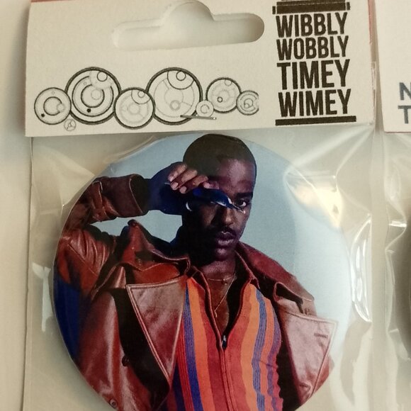 8 BIG BUTTONS! The 15th DOCTOR WHO, 2 1/4" / 58mm BUTTONS, Ncuti Gatwa - Picture 8 of 10
